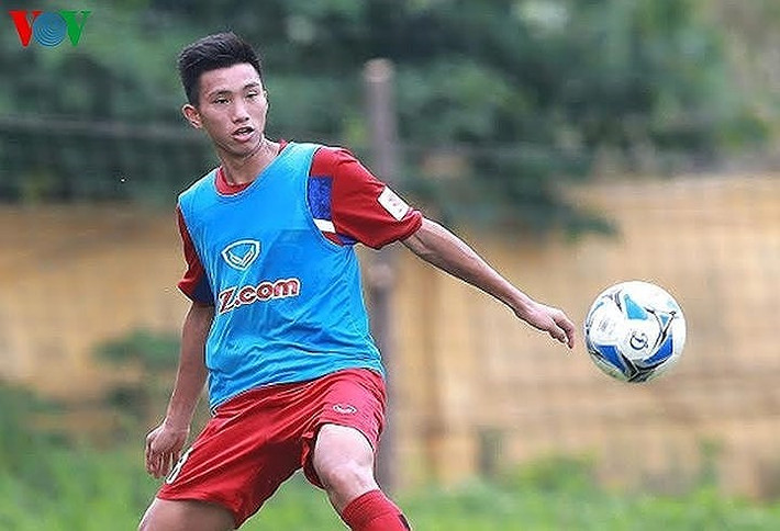 Hậu vệ trái Doàn Văn Hậu (Đoàn Văn Hậu) (Hà Nội FC)