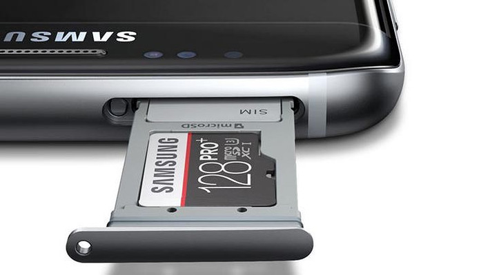 Nhiều người dùng muốn S9 sẽ có bộ nhớ trong nhiều hơn 64 GB để thoải mái lưu trữ hơn và không phụ thuộc nhiều vào thẻ micro SD.