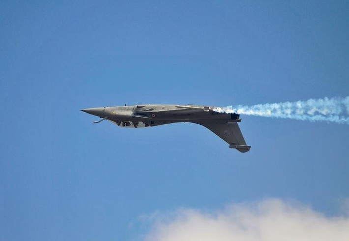 Hiện tại, chiến đấu cơ Rafale của Pháp vẫn được coi là hiện đại bậc nhất trong số các tiêm kích thế hệ 4++. Tuy nhiên, do có giá quá cao, chiến đấu cơ Rafale của Pháp chưa được phổ biến trên thế giới. Nguồn ảnh: Pinterest.
