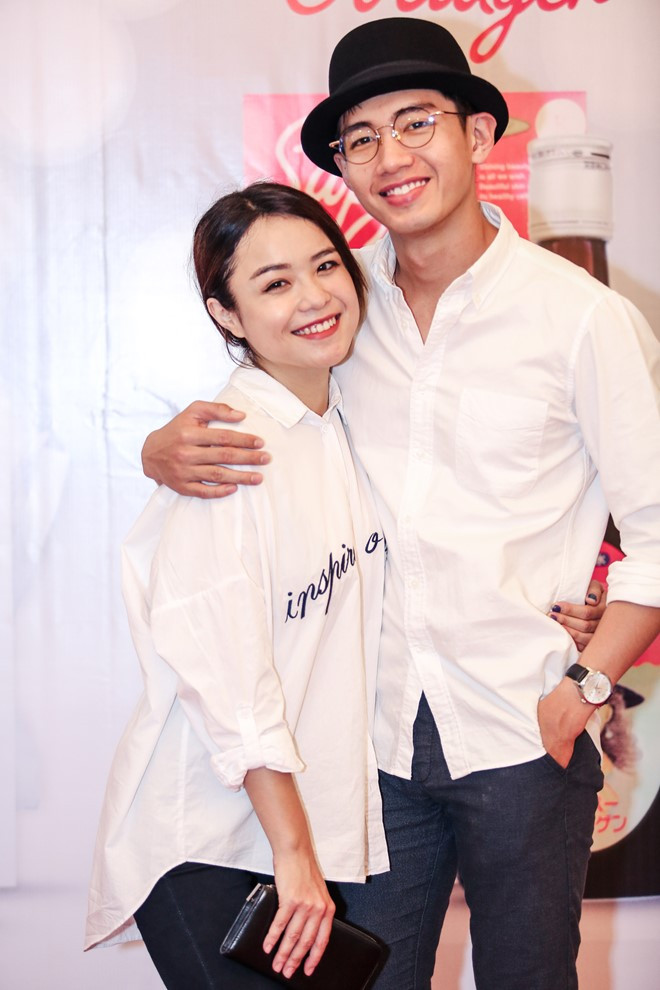 Cặp đôi Thái Trinh và Quang Đăng luôn tình tứ bên nhau mỗi khi mỗi khi xuất hiện. Họ mới ra mắt MV lãng mạn - Hai chúng ta.