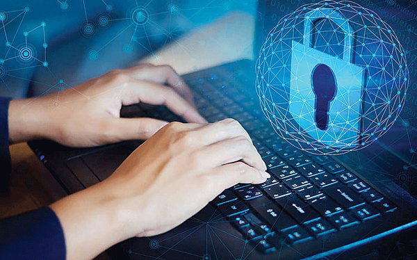 Bên cạnh đó, Hiếu PC cho biết NCSC cũng khuyến cáo các tổ chức cung cấp dịch vụ trực tuyến cần nghiêm túc rà soát lại hệ thống để dịch vụ, sản phẩm cung cấp cho khách hàng được bảo đảm an toàn thông tin, tránh các sự việc lộ lọt dữ liệu không đáng có.