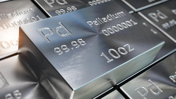 Paladi (Palladium) là một kim loại hiếm màu trắng bạc và bóng. Kim loại này được biết đến với khả năng chống xỉn màu tốt, dẫn điện ổn định và khả năng chống ăn mòn hóa học cao, chịu nhiệt tốt.