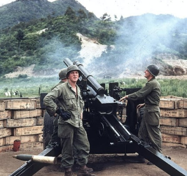 Pháo binh Mỹ trong cuộc chiến tranh Triều Tiên. Nguồn ảnh: Thechive.