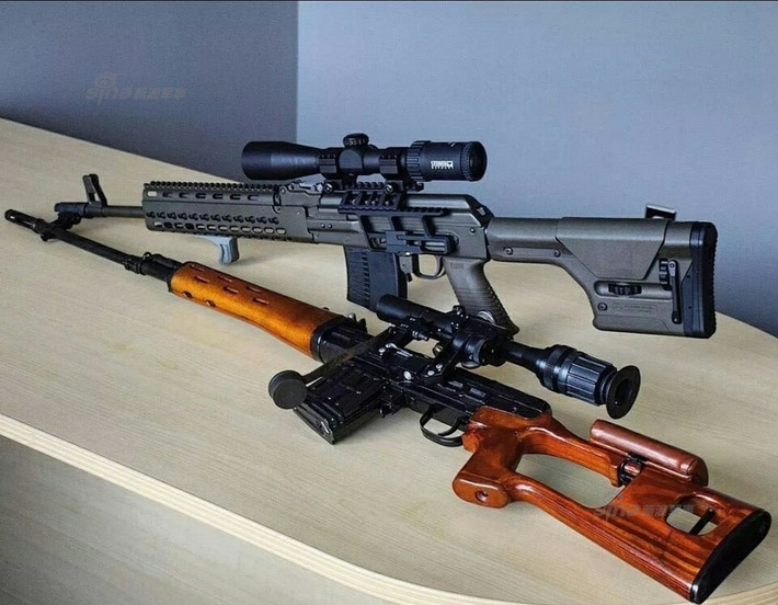Giống với SVD, NDM-86 là khẩu súng trường bắn tỉa bán tự động sử dụng khóa nòng xoay để tự lên nòng viên đạn tiếp theo. NDM-86 cũng sử dụng hộp tiếp đạn 10 viên và có gia tốc đầu nòng khoảng 830 mét/giây. Nguồn ảnh: Sina.