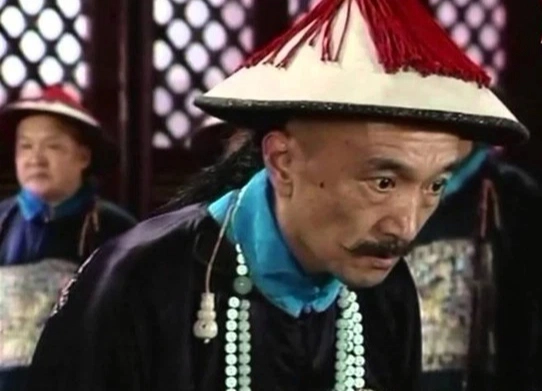 Trong bộ phim truyền hình kinh điển "Tể Tướng Lưu Gù" (1998), Lưu Gù được xây dựng với hình ảnh nhỏ bé, gầy gò và tấm lưng gù. Nhưng sử sách không có ghi nhận chính thức về hình dáng của ông.