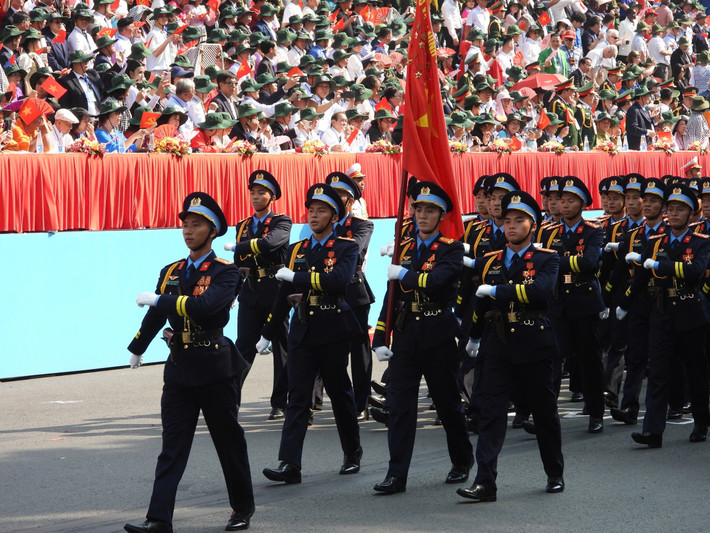 Khối nam sĩ quan Không quân Công an nhân dân: Không quân Công an nhân dân ra đời nhằm thực hiện nhiệm vụ quản lý, điều hành hoạt động bay phục vụ công tác huấn luyện và đấu tranh phòng, chống tội phạm, tham gia tìm kiếm cứu nạn, cứu hộ, phòng chống, khắc phục thảm họa, thiên tai và các nhiệm vụ khác.