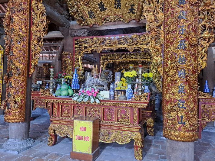 Trải qua 4 đời ở Kiên Lao, dòng họ Phạm gốc Mạc phân chi. Long đao được 1 chi dòng họ Phạm (gốc Mạc) khi về thôn Ngọc Tỉnh, Xuân Trường, Nam Định mang theo và lưu giữ trong từ đường như bảo vật dòng họ. Đến triều Nguyễn (đầu thế kỷ 19), Long đao bị thất lạc.