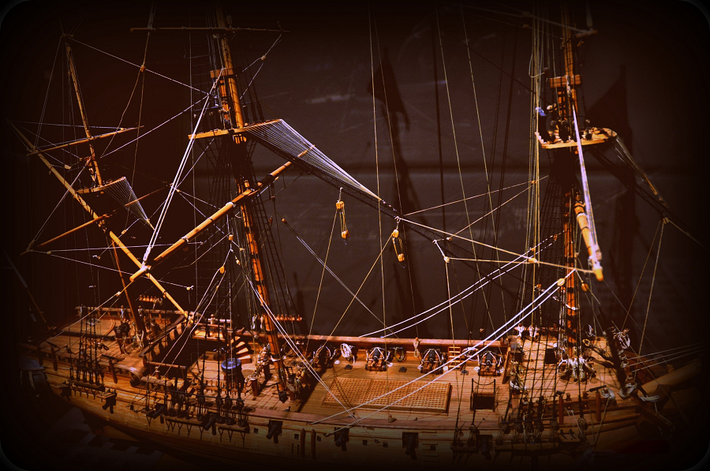 3. Whydah Gally (1717) - "Kho báu của Cướp biển": Whydah Gally là tàu cướp biển nổi tiếng của thuyền trưởng Samuel "Black Sam" Bellamy, bị đắm ngoài khơi Cape Cod, Massachusetts vào năm 1717. Đây là xác tàu cướp biển duy nhất từng được phát hiện và nghiên cứu kỹ lưỡng. (Ảnh: Wikipedia)