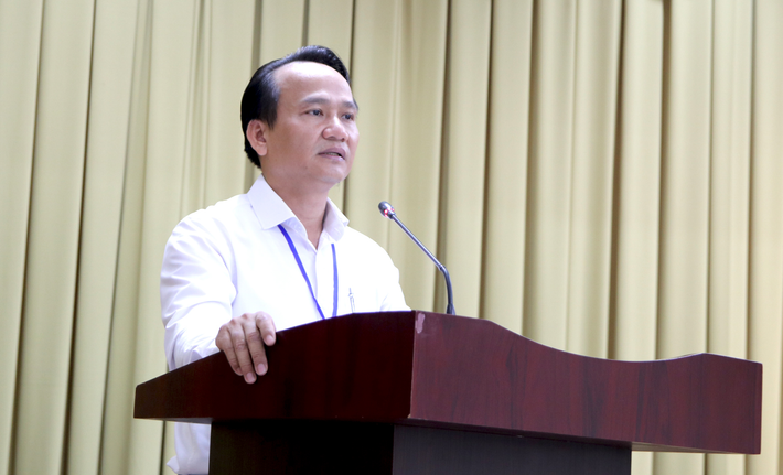 Đây là một trong những nhiệm vụ hết sức quan trọng mà Trung ương, Đảng bộ, chính quyền và nhân dân thành phố giao cho ông Nguyễn Đình Vĩnh." Bí thư Thành ủy Đà Nẵng Nguyễn Văn Quảng nhấn mạnh.