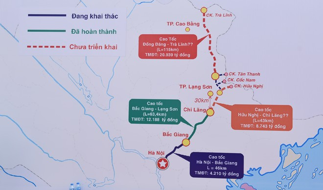 Theo dự kiến, tuyến cao tốc được thu phí trong 17 năm (2020-2037). Mức phí thấp nhất dự kiến là 2.000 đồng/km với xe từ 9 chỗ ngồi trở xuống và cao nhất là 7.200 đồng/km với các xe tải trọng lớn. (Ảnh: Zing)