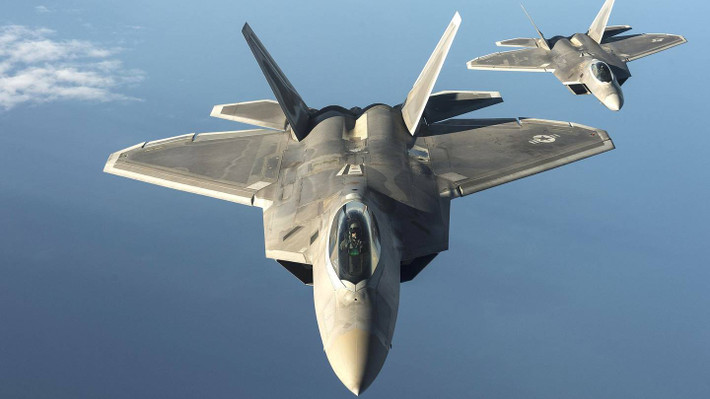 Khác với chiến trường Afghanistan và Iraq, ở Syria, không quân đối phương là một mối lo ngại khá lớn với quân đội Mỹ và bầu trời Syria thực tế không hề thuộc quyền kiểm soát của Không quân Mỹ nhất là khi hoả lực phòng không của đối phương là cực kỳ mạnh và rất dễ... khai hoả "nhầm". Nguồn ảnh: Pinterest.