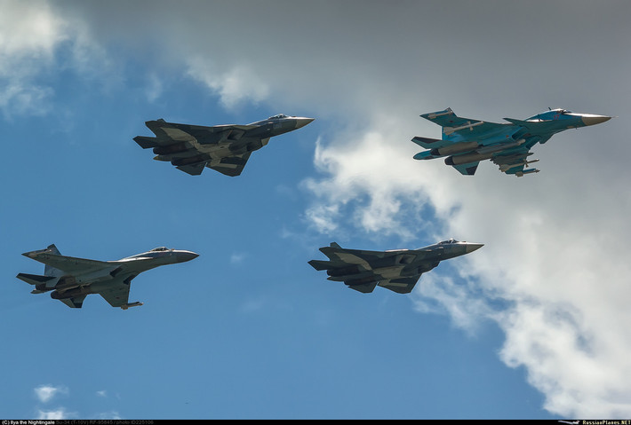 Sự có mặt của Su-57 sẽ giúp Nga tạo được ưu thế quân sự rõ rệt từ trên không trong trường hợp xảy ra xung đột giữa hai quốc gia, vì mặc dù chưa hoàn thiện nhưng Su-57 vẫn vượt xa Su-27 và MiG-29 của Ukraine.