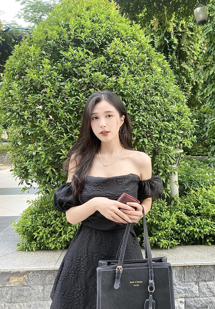 Phong cách ăn mặc đời thường của cô sinh viên cộp mác Hàn Quốc.
