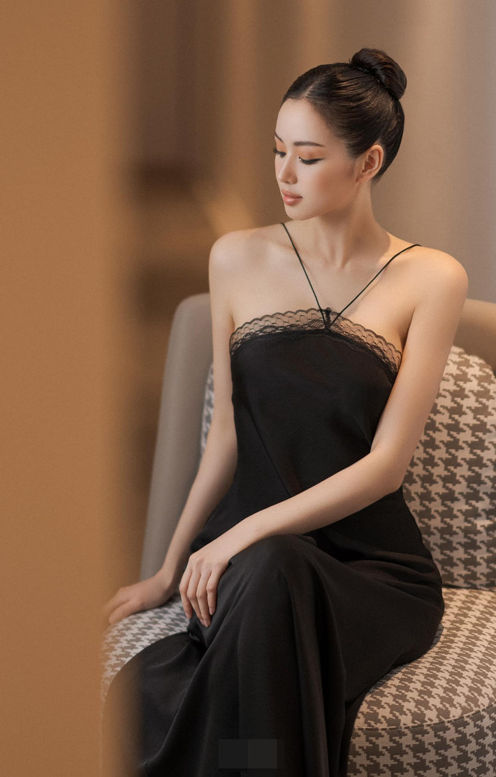 Nhan sắc của người đẹp cũng “thăng hạng” trông thấy. Tâm Tít gắn liền với hình ảnh một một mỹ nhân sang trọng, thời thượng và quyến rũ. Ảnh: FBNV
