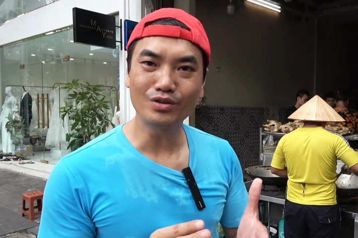 Nam Youtuber nhiều lần nhận nhiều chỉ trích, bị một bộ phận cư dân mạng lên án không ngừng vì sử dụng sai từ, thiếu kiến thức khi review món ăn, địa điểm. Cùng điểm qua một vài phát ngôn "đi vào lòng đất" của Duy "nến" khiến netizen nhớ mãi.