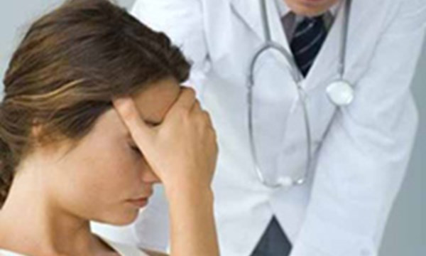 Không vệ sinh “vùng kín” sạch sẽ. Theo khảo sát của các nhà nghiên cứu, tỷ lệ mắc ung thư cổ tử cung của phụ nữ ở các vùng nông thôn với điều kiện vệ sinh kém cao hơn gấp nhiều lần so với ở thành thị. Điều này chứng tỏ việc vệ sinh cơ thể, đặc biệt là vùng kín sẽ giúp ngăn chặn và đẩy lùi các nguy cơ virus xâm nhập và gây ra ung thư.