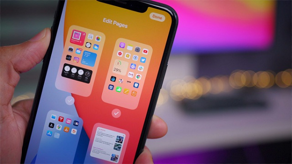 Phiên bản chính thức của iOS14.5 còn có tính năng mới là minh bạch theo dõi ứng dụng. Các ứng dụng trở nên “trong suốt” và phải được sự đồng ý của người dùng mới có thể theo dõi dữ liệu. Ví dụ như đọc danh bạ, định vị GPS, định hướng quảng cáo trúng đích…