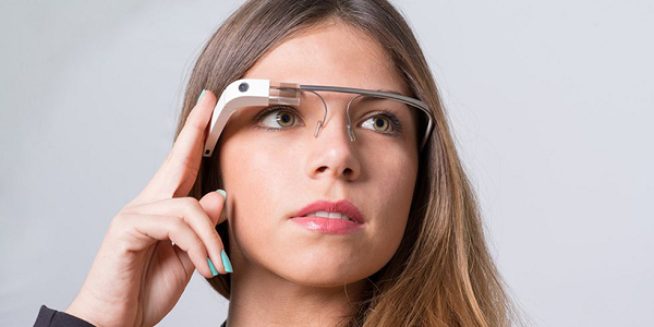 Dự án này đang được phát triển bởi Facebook Reality Labs - công ty con của Facebook có tên trước đây là Oculus Research. Năm 2014, Facebook đã mua lại công ty công nghệ thực tế ảo Oculus bằng thuận trị giá 2,3 tỷ USD.