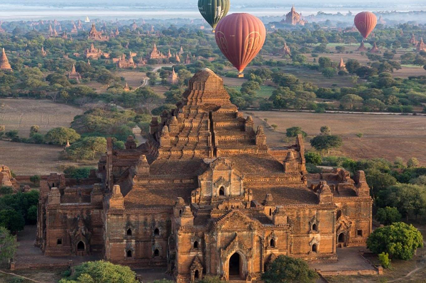 Người dân Myanmar vẫn truyền tai nhau, vua Narathu rất hà khắc, ông sẵn sàng chặt tay bất cứ nhân công nào nếu công việc xây dựng đền không hoàn hảo, các viên gạch phải được đặt khít vào nhau đến mức một cây đinh không thể xuyên qua. Ngày nay, bên trong ngôi đền đã bị bịt kín mít không rõ lý do.