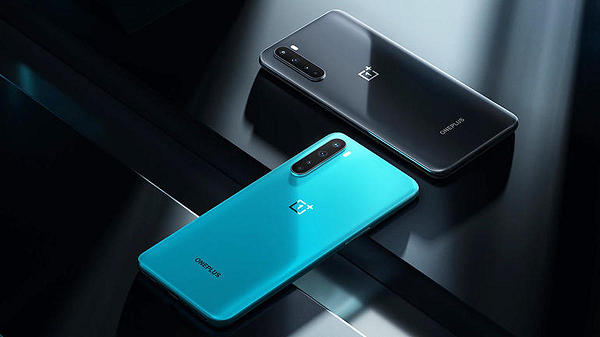 OnePlus Nord 5G là smartphone giá phải chăng của OnePlus. Máy được trang bị màn hình Fluid AMOLED với thiết kế đục lỗ, kích thước 6,44 inch, độ phân giải FullHD+. Chip Snapdragon 765G hỗ trợ kết nối 5G, RAM 12 GB và bộ nhớ trong 256 GB. Pin dung lượng 4.115 mAh, hỗ trợ sạc nhanh 30 Watt.