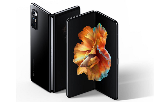 Smartphone màn hình gập mới ra mắt Mi MIX Fold của Xiaomi cũng sở hữu công nghệ hiện đại khiến giới công nghệ tròn mắt như vi xử lý Snapdragon 888 và ống kính camera dạng lỏng.