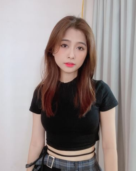 Với lối dẫn dắt khá tự nhiên, hài hước là một trong những điểm cộng khiến những buổi livestream của Milona hút lượng lớn người xem và tương tác.