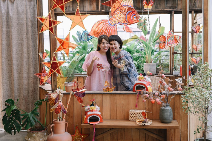Libre Cafe & Studio, tầng 5 ngõ 201 Khâm Thiên không hổ danh là cafe- studio chụp hình nên mỗi dịp lễ tết gì Libre cũng đầu tư decor chuyên nghiệp tỉ mỉ cực. Ảnh: Libre Coffee Studio