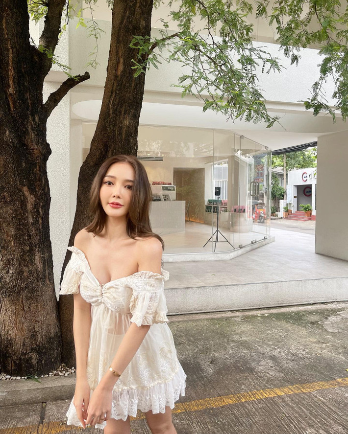 Mỗi bức ảnh của cô nàng nhận được hàng chục ngàn lượt yêu thích và chia sẻ.