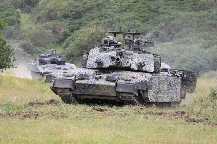 Nhà phân tích cho rằng người Anh đã cấm Lực lượng vũ trang Ukraine sử dụng xe tăng Challenger 2 ở tiền tuyến sau khi hứng chịu tổn thất đầu tiên và sự xuất hiện trên các phương tiện truyền thông các cảnh quay phương tiện bị phá hủy.