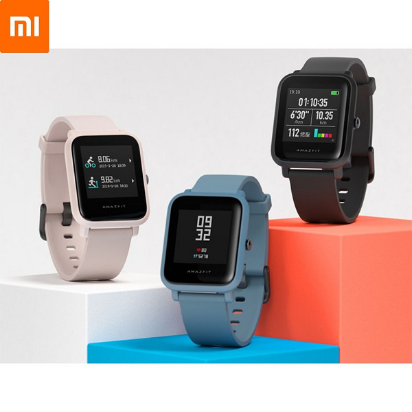 Đồng hồ Xiaomi Amazfit Bip có trọng lượng chỉ là 32 g nên rất nhẹ, có 4 phiên bản màu sắc tha hồ lựa chọn. Màn hình sắc nét, được bảo vệ bởi kính Corning Gorilla Glass 3 sẽ hạn chế trầy xước, nứt vỡ khi xảy ra va đập.