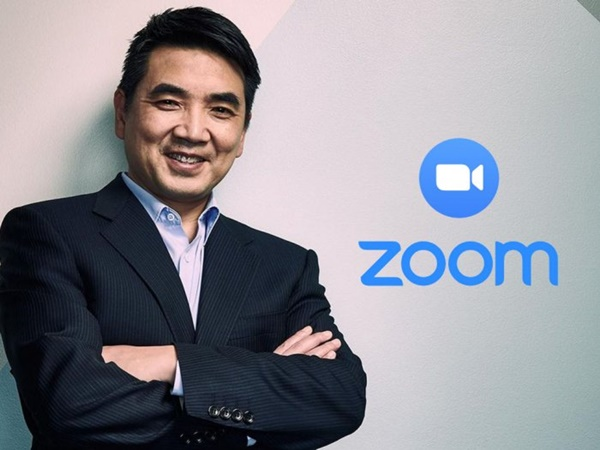 Top 3 năm nay đều là CEO của các công ty công nghệ. Xếp thứ nhất trong danh sách là Eric Yuan - CEO Zoom Video Communications. Eric Yuan sinh năm 1970 tại thành phố Phủ An, tỉnh Sơn Đông (Trung Quốc). Theo Forbes, cha mẹ Yuan làm nghề kỹ sư khai thác mỏ.