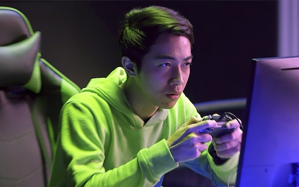 Ngoài ra, trong top 10 còn có những cái tên quen thuộc khác gồm Thiên An Official, Anh Thám Tử, Cris Devil Gamer. Như vậy, chiếm được sự yêu thích vẫn là giới streamer về game, nhạc chế và hài.