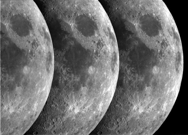 Một mặt trăng quay quanh một mặt trăng khác, hay trên mạng đã đặt tên là moonmoon. Ngoài ra, nó còn có nhiều cái tên khác như submoons, moonitos, grandmoons, moonettes vàmoooons. Tuy moonmoon vẫn chỉ là một giả thuyết, nhưng gần đây, các tính toán cho thấy việc hình thành moonmoon không phải là bất khả thi.