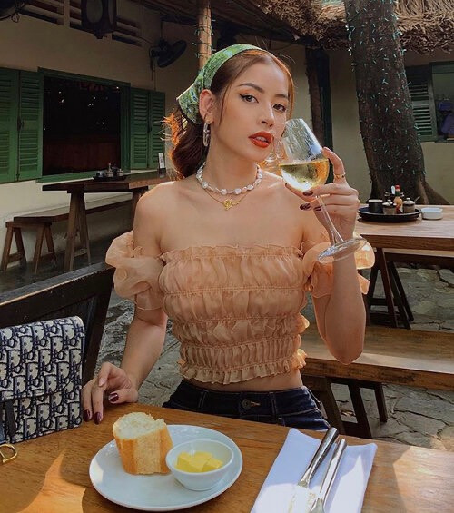 Nổi tiếng là fashionista chính hiệu, Chi Pu tích cực lăng xê nhưng xu hướng thời trang mới cực xinh xắn.