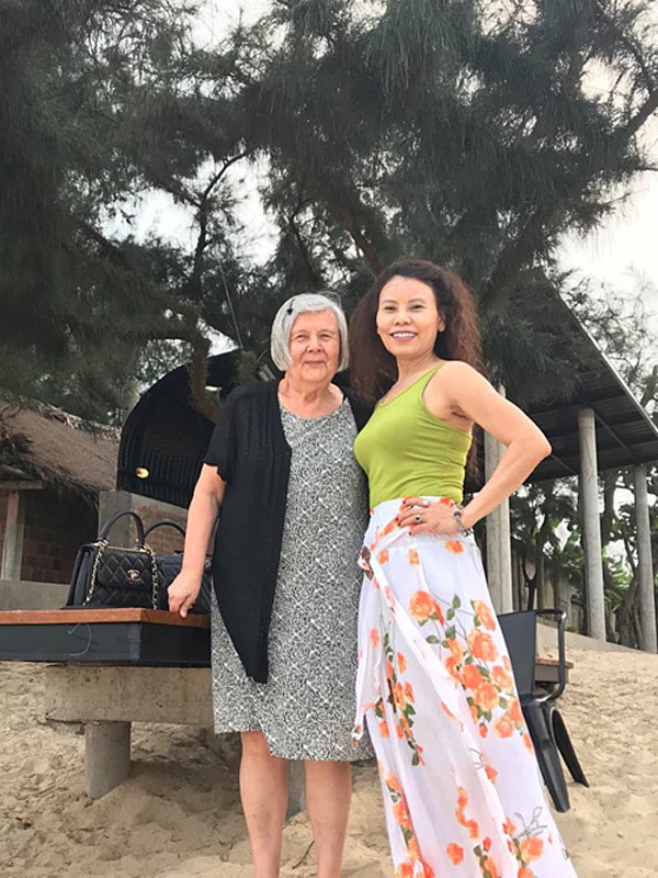Sau thời gian công tác ở Liên Hiệp Quốc rồi nghỉ hưu, bà chọn cách sống bình lặng ở Thụy Điển.