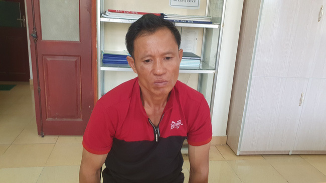 Ngày 11/9, Cơ quan Cảnh sát điều tra Công an huyện Điện Biên, tỉnh Điện Biên cho biết đã phối hợp với các cơ quan chức năng vận động đầu thú thành công một đối tượng truy nã sau 5 năm lẩn trốn. Trước đó, Lường Văn Phai (sinh năm 1974, trú tại xã Phu Luông, huyện Điện Biên) đã bị Cơ quan Cảnh sát điều tra Công an huyện Điện Biên đã ra Quyết định truy nã về tội mua bán trái phép chất ma túy.