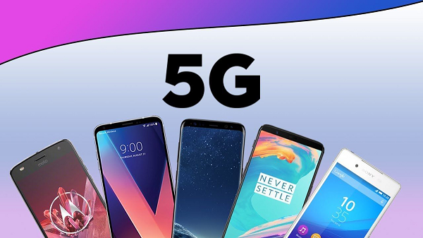 Một số smartphone tại Việt Nam đã được đăng ký với nhà mạng để có thể kết nối 5G như: Samsung dòng S21, Oppo (Find X2, Find X2 pro), Xiaomi (Mi 10T Pro 5G, Poco F2 Pro), ZTE (AXON 10 pro 5G), Realme (Realme X50 pro 5G), Huawei (P40, P40 pro, P40 Pro Plus).