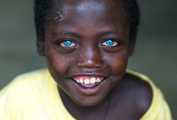 Ở Ethiopia tên của người dân nơi đây sẽ bao gồm tên riêng, sau đó là tên của cha họ. Đôi khi, mọi người cũng có thể lấy tên của ông nội hoặc bất kỳ tổ tiên nam giới nào khác trong gia đình. Ngoài ra, phụ nữ không được đổi tên sau khi kết hôn.