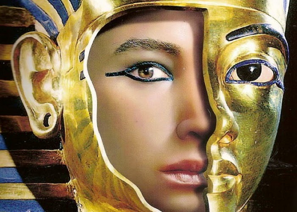 Năm 1458 TCN, Hatshepsut qua đời ở tuổi 50. Thutmose III trị vì trong 30 năm tiếp theo và yêu cầu xóa bỏ mọi dấu tích về thời kỳ cai trị của Hatshepsut. Ông cũng ra lệnh phá hủy, xóa hết hình ảnh của Hatshepsut trong những đền thờ và tượng đài.