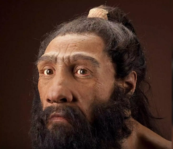 Người tinh khôn (danh pháp hai phần: Homo sapiens) là loài người hiện nay trên Trái Đất. Tên có nguồn gốc từ tiếng Latin là "homo" (nghĩa là người) và sapien (nghĩa là tinh khôn, thông minh).