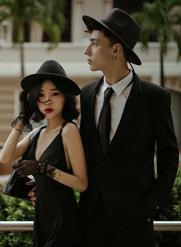 Quen nhau ngót nghét 2 năm trời nhưng cả hai không xưng "anh - em" mà gọi nhau hai tiếng "ông - bà".
