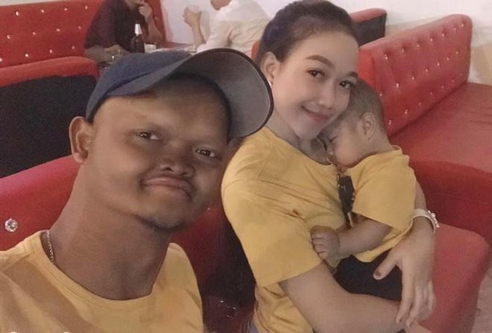 Trên trang cá nhân, cả hai người đã không ít lần đăng tải bức hình về tổ ấm của họ và cậu con trai kháu khỉnh này.