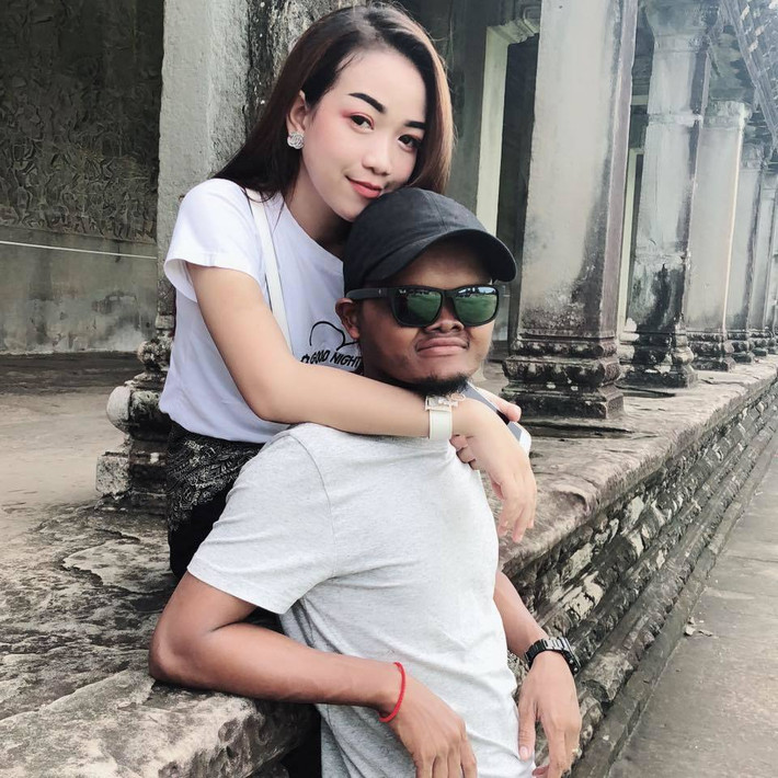 Bỏ ngoài tai những lời không hay, họ vẫn vượt qua tất cả để tổ chức đám cưới, chính thức về chung một nhà vào ngày 27/2/2018.