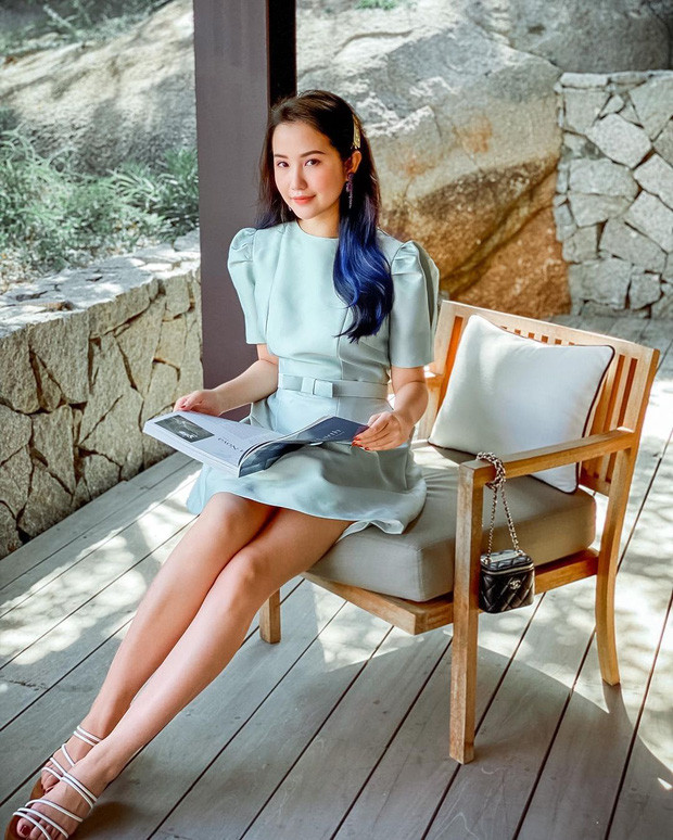 Xuất thân từ gia đình có điều kiện nên cuộc sống của Primmy Trương không khác gì một tiểu thư. Từ thời trang toàn đồ hiệu cho đến những chuyến du lịch nước ngoài sang chảnh, cô nàng liên tục đăng lên trang cá nhân khiến không ít người ghen tị.