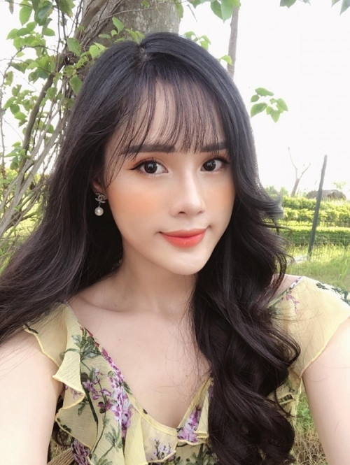 Tuy nhiên mọi cuộc thi cô nàng đều không đạt giải cao, không có duyên... với vương miện Hoa hậu dù nhan sắc được đánh rất xinh đẹp.