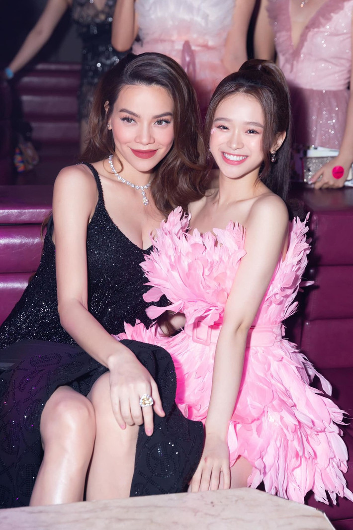 Linh Ka đang là một gương mặt hot trong giới trẻ với nhiều lời mời quảng cáo, sự kiện.