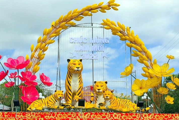 Đến hẹn lại lên, thời điểm cuối năm âm lịch thường là dịp mà netizen lại "rình mò" những linh vật đại diện cho năm kế tiếp tại địa phương mình để khoe cùng mọi người. Ảnh: Nhật Hồ