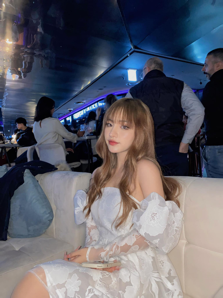 Nguyễn Thị Thanh Vân (sinh năm 2001, quê Bắc Giang) là hot girl TikTok được biết đến là nàng KOL đắt show trên MXH này, tài khoản của cô nàng thu hút hơn 1,6 triệu lượt theo dõi.