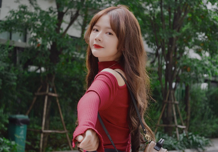 Thay vì một "hot girl ảnh thẻ" với vẻ đẹp hồn nhiên, Lan Hương muốn mình trưởng thành, quyến rũ, chứ không phải một màu như trước.
