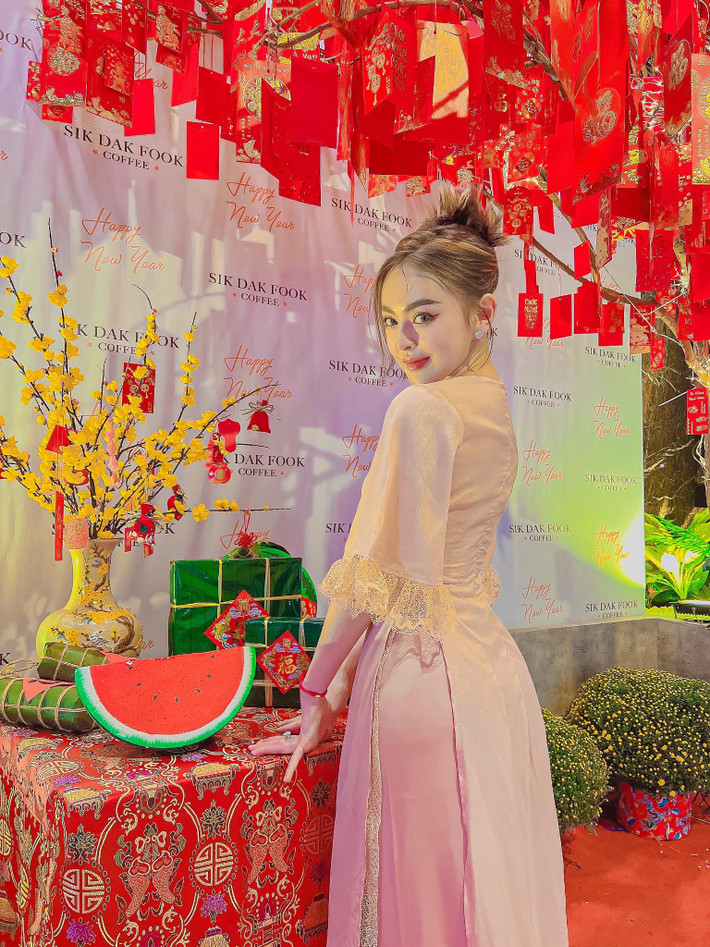 Ngoài cửa hàng thời trang, gái xinh gốc Bến Tre còn sở hữu khá nhiều bất động sản tại TP HCM.